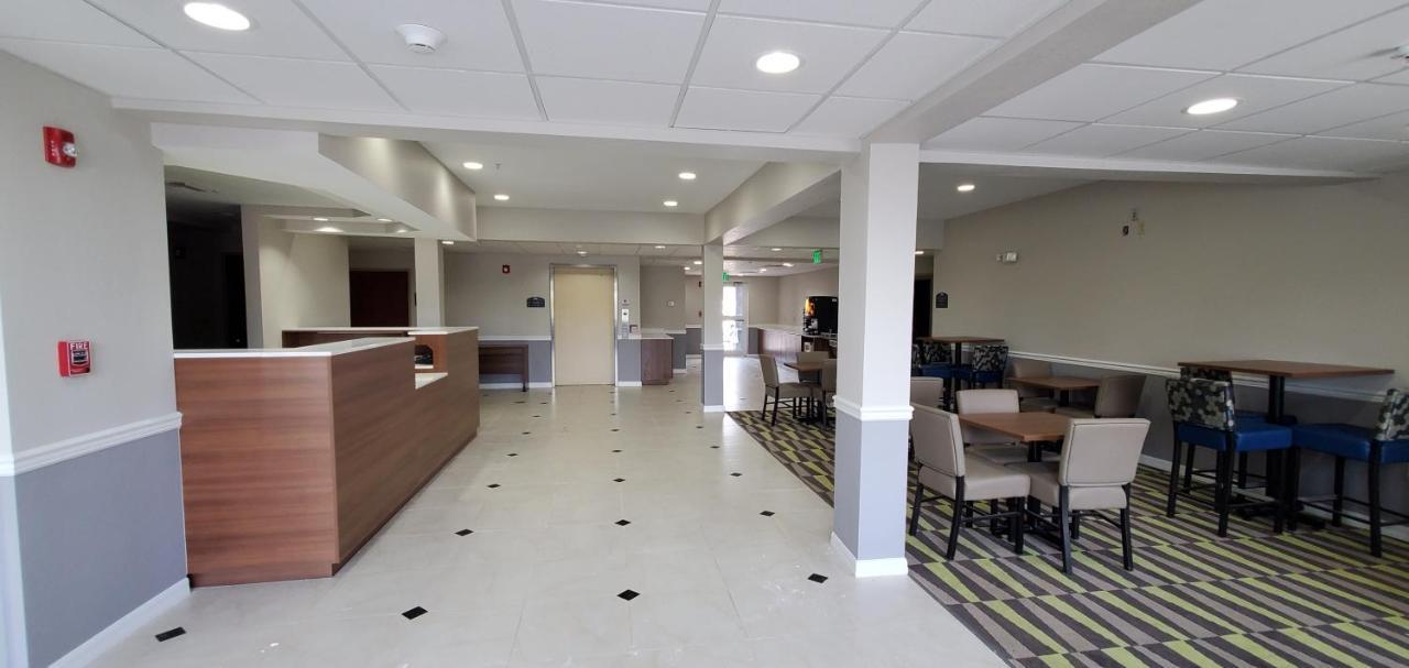 Microtel Inn & Suites By Wyndham Panama City Exterior photo