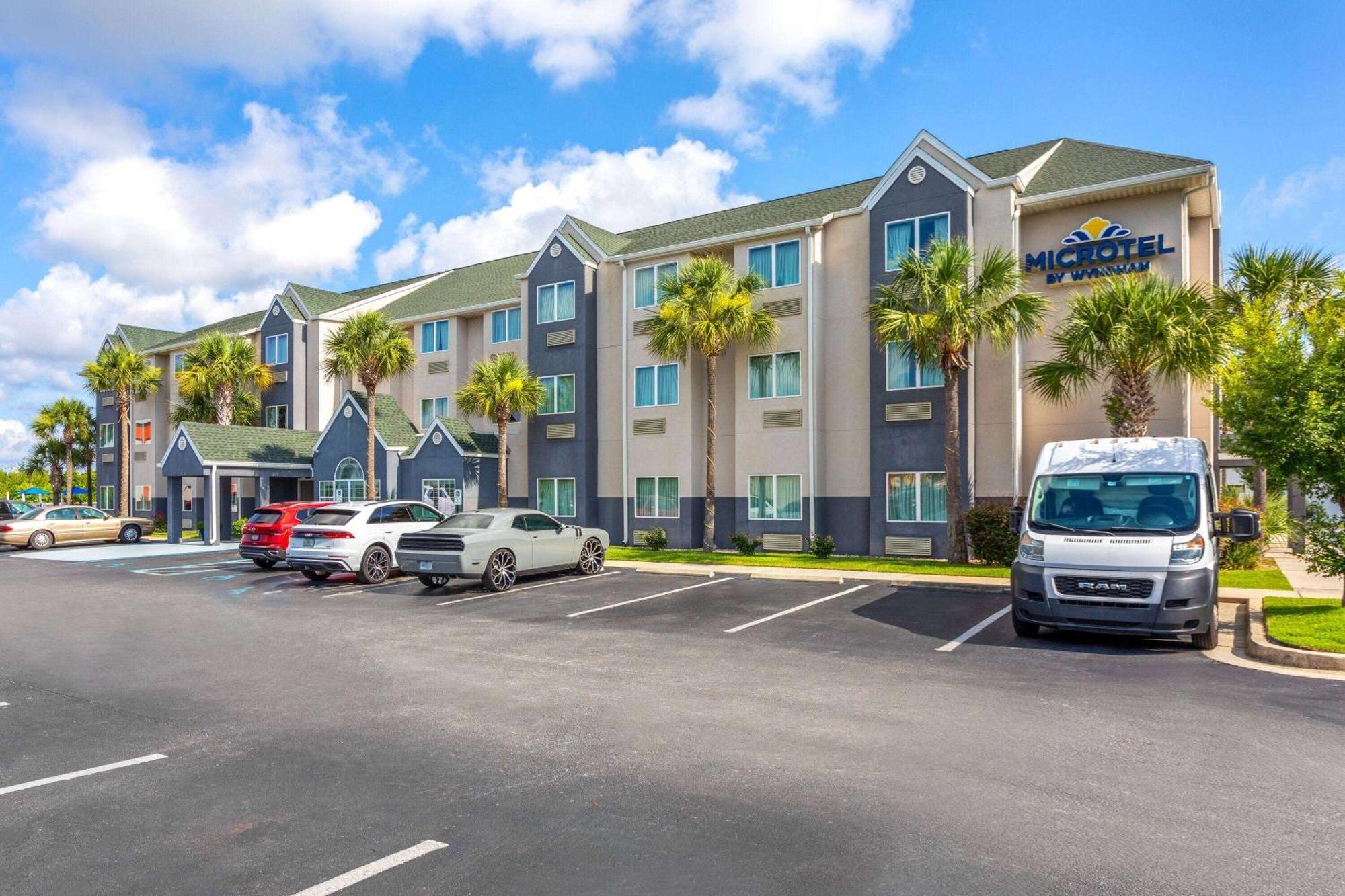 Microtel Inn & Suites By Wyndham Panama City Exterior photo
