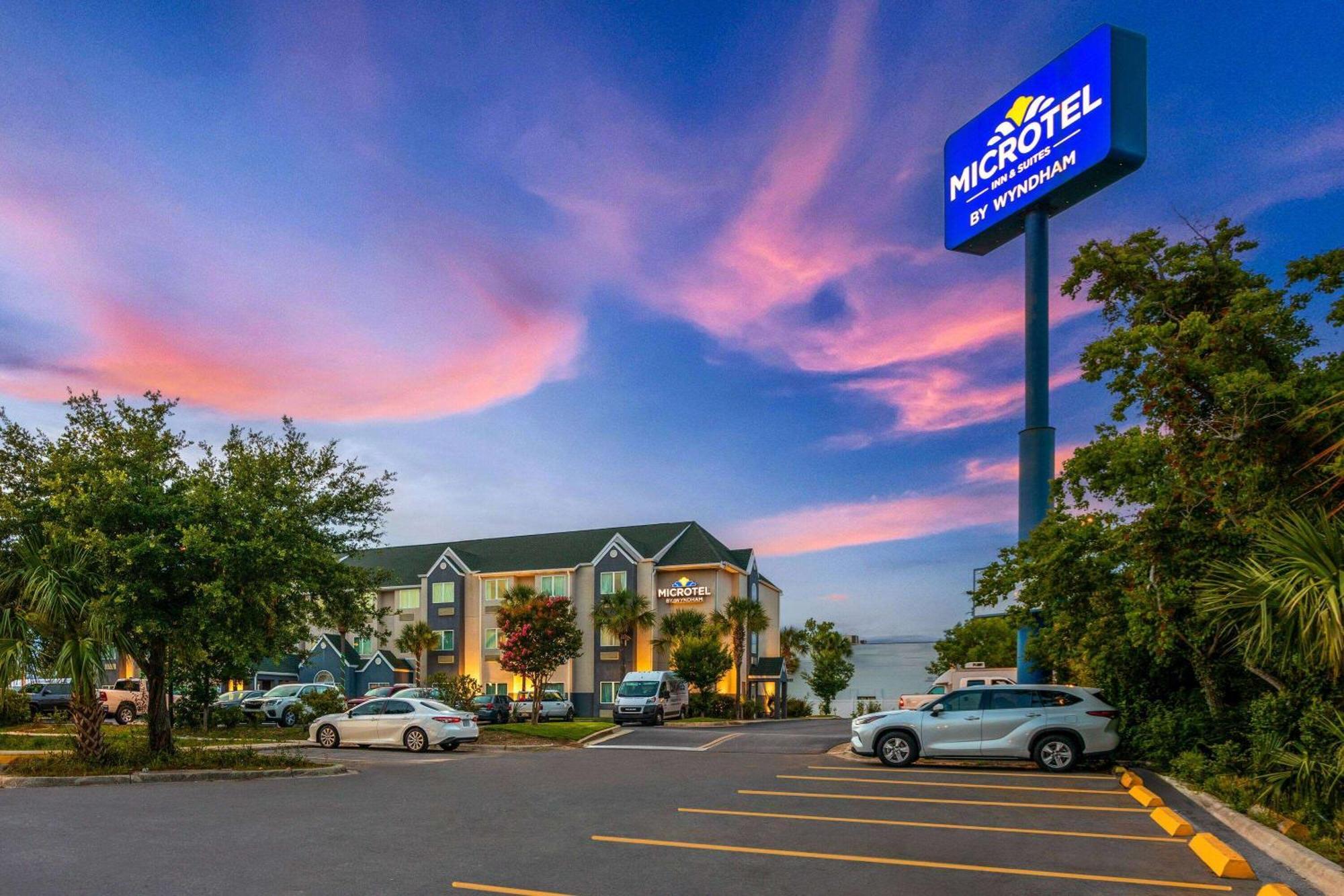 Microtel Inn & Suites By Wyndham Panama City Exterior photo